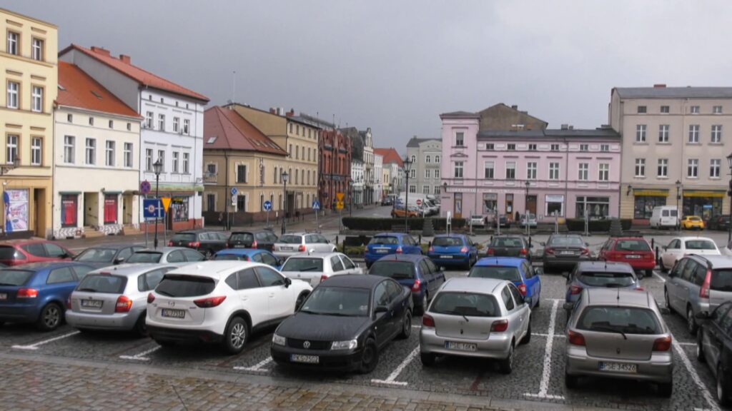 Koniec z darmowym parkowaniem przed ratuszem?