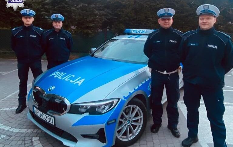 Pełnią służbę na granicy. Uratowali kobietę z pożaru