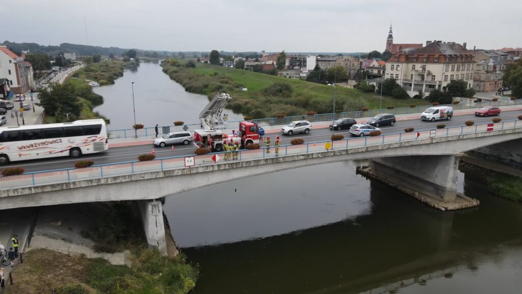 Komunikacyjny paraliż miasta. Strażacy musieli zareagować na zgłoszenie