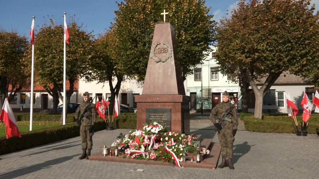 Niewinnie straceni. Obchody zbrodni w Książu