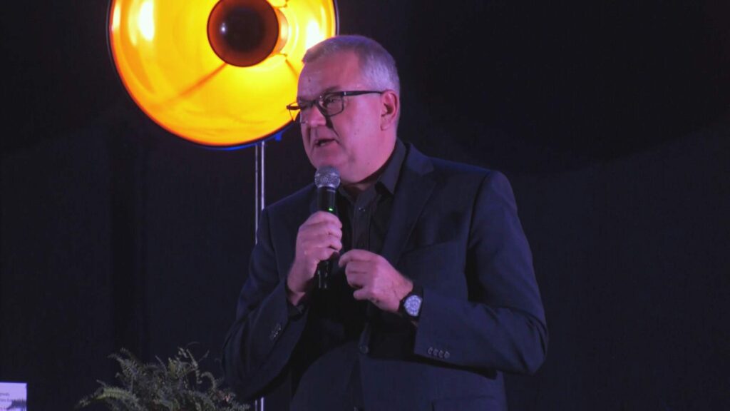 Mchy. Artur Andrus na finał „męskiego czytania”
