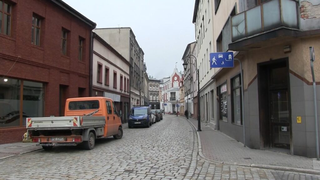 „Wynajmę” i „Likwidacja sklepu”. Ulga sposobem na ożywienie prawobrzeżnego Śremu?