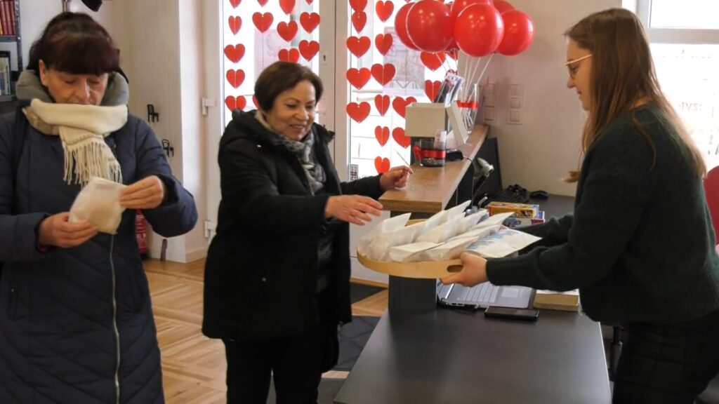 Po książkę i pączka