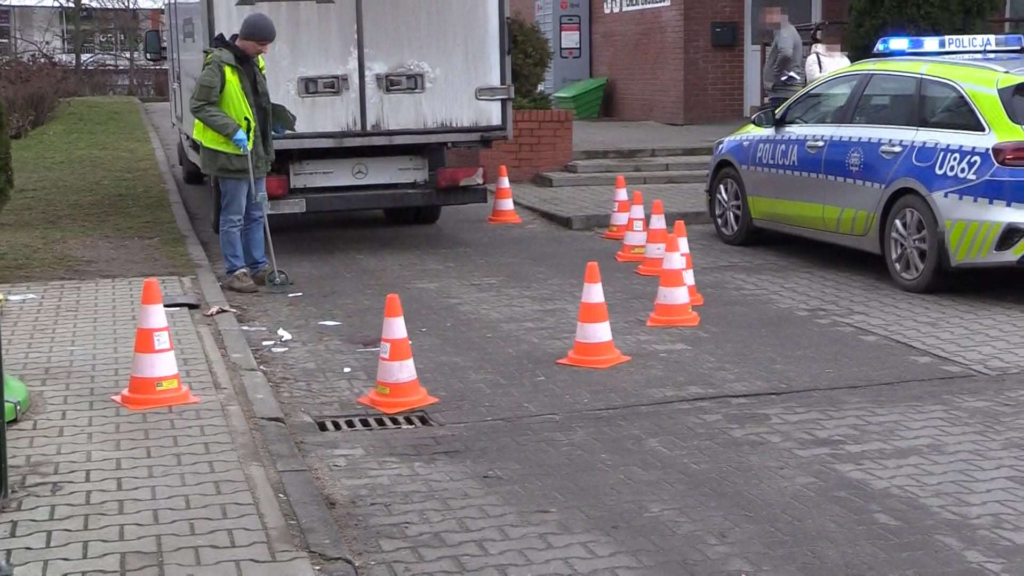 Potrącenie seniorki na Jezioranach