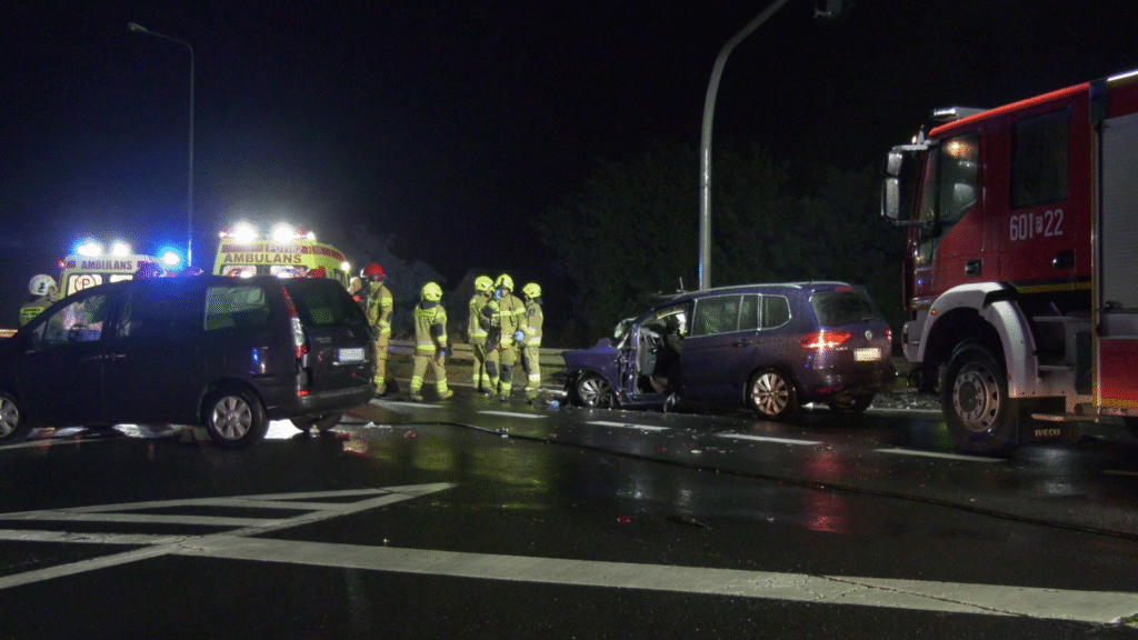 Kawcze: pięć osób rannych po zderzeniu trzech pojazdów. Policja ustaliła sprawcę