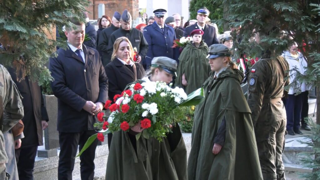 Uroczystości nad mogiłą Synów Ziemi Śremskiej