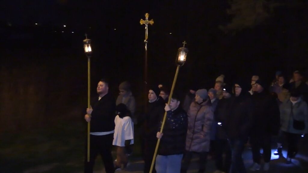 Poranna droga krzyżowa na Jezioranach