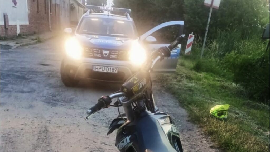 Pijany motocyklista bez prawa jazdy